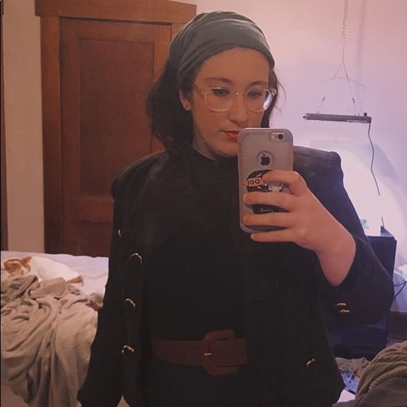 Rosie 🌹 - Picture 2 of 3